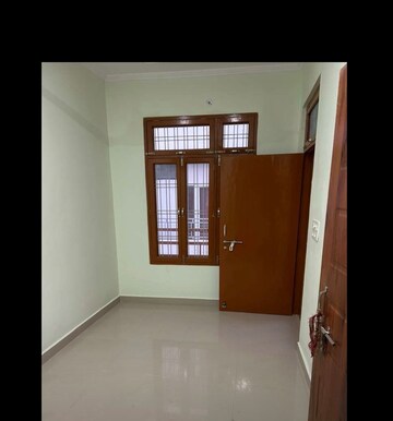 Room in 2 BHK Independent House at Gomti Nagar – for Rent