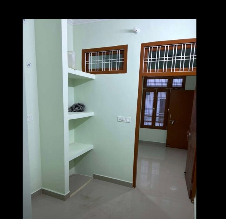 Room, gomti nagar 2 Bedroom 900 Sq.Ft. Independent House In Gomti Nagar Lucknow 9347587