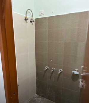 Bathroom in 2 BHK Independent House at Gomti Nagar – for Rent