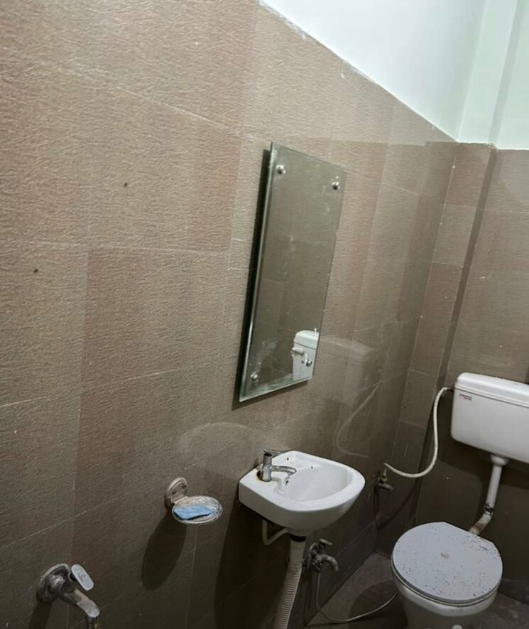Bathroom, gomti nagar 2 Bedroom 900 Sq.Ft. Independent House In Gomti Nagar Lucknow 9347587