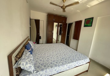 Bedroom in 2 BHK Apartment at Satellite Tower, Goregaon East – for Rent