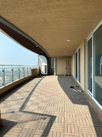 Balcony in 4 BHK Apartment at Lokhandwala Minerva Mahalaxmi, Mahalaxmi – for Rent