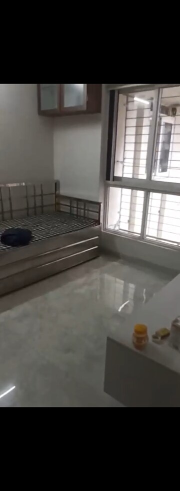 1 BHK Apartment For Rent in Lodha Amara, Kolshet Road