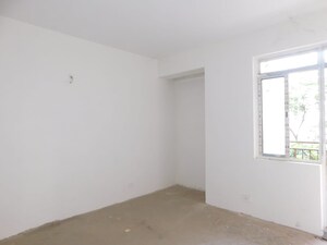 Room in 3.5 BHK Apartment at Gulshan Ikebana, Sector 143 – for Sale