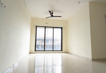 Room in 1 BHK Apartment at Parinee Essence, Kandivali West – for Sale