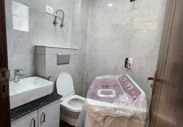 Bathroom in 2 BHK Builder Floor at Saket – for Rent