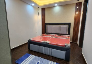 Bedroom in 2 BHK Builder Floor at Saket – for Rent