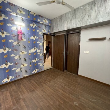 Room in 3 BHK Apartment at BPTP Parkland Pride, Sector 77 – for Rent