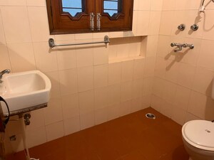 Bathroom in 1 RK Independent House at Sector 21 – for Rent