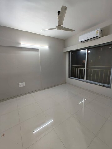 Kitchen in 2.5 BHK Apartment at Oberoi Realty Woods, Goregaon East – for Sale
