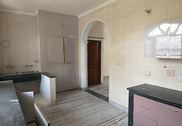 Kitchen in 4 BHK Builder Floor at Sector 17 – for Rent