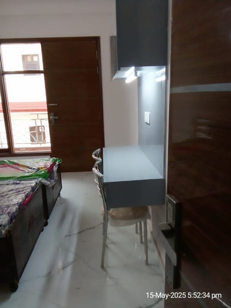 Room, saket Pg For Boys & Girls In Saket 9347720