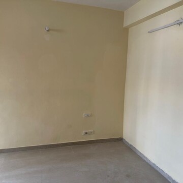 Room in 2 BHK Apartment at Omaxe Heights, Sector 86 – for Rent