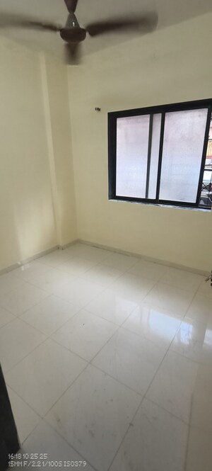 Room in 2 BHK Apartment at Yashraj Park CHS, Kasarvadavali – for Rent