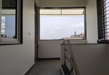 Room in 2 BHK Villa at Samay Aangi Bunglows, Paldi – for Rent