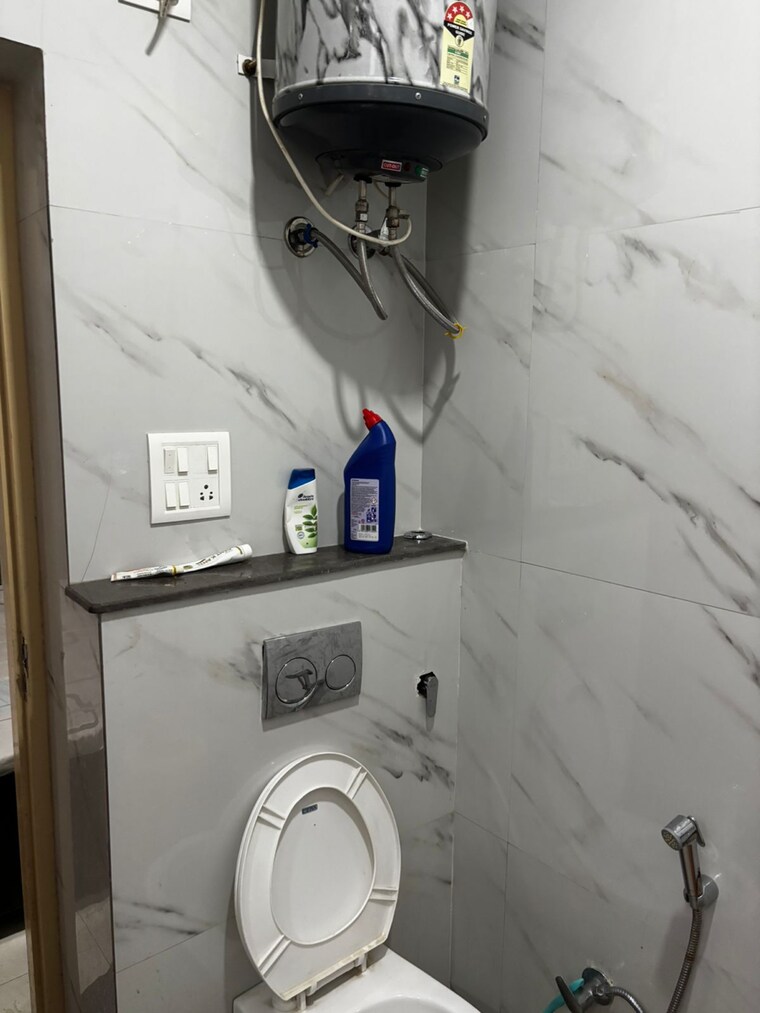 Bathroom, aura-homes 2 Bedroom 1200 Sq.Ft. Apartment In High Ground Zirakpur 9347757