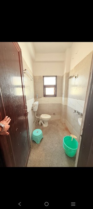 Bathroom in 1 BHK Builder Floor at Saket – for Rent
