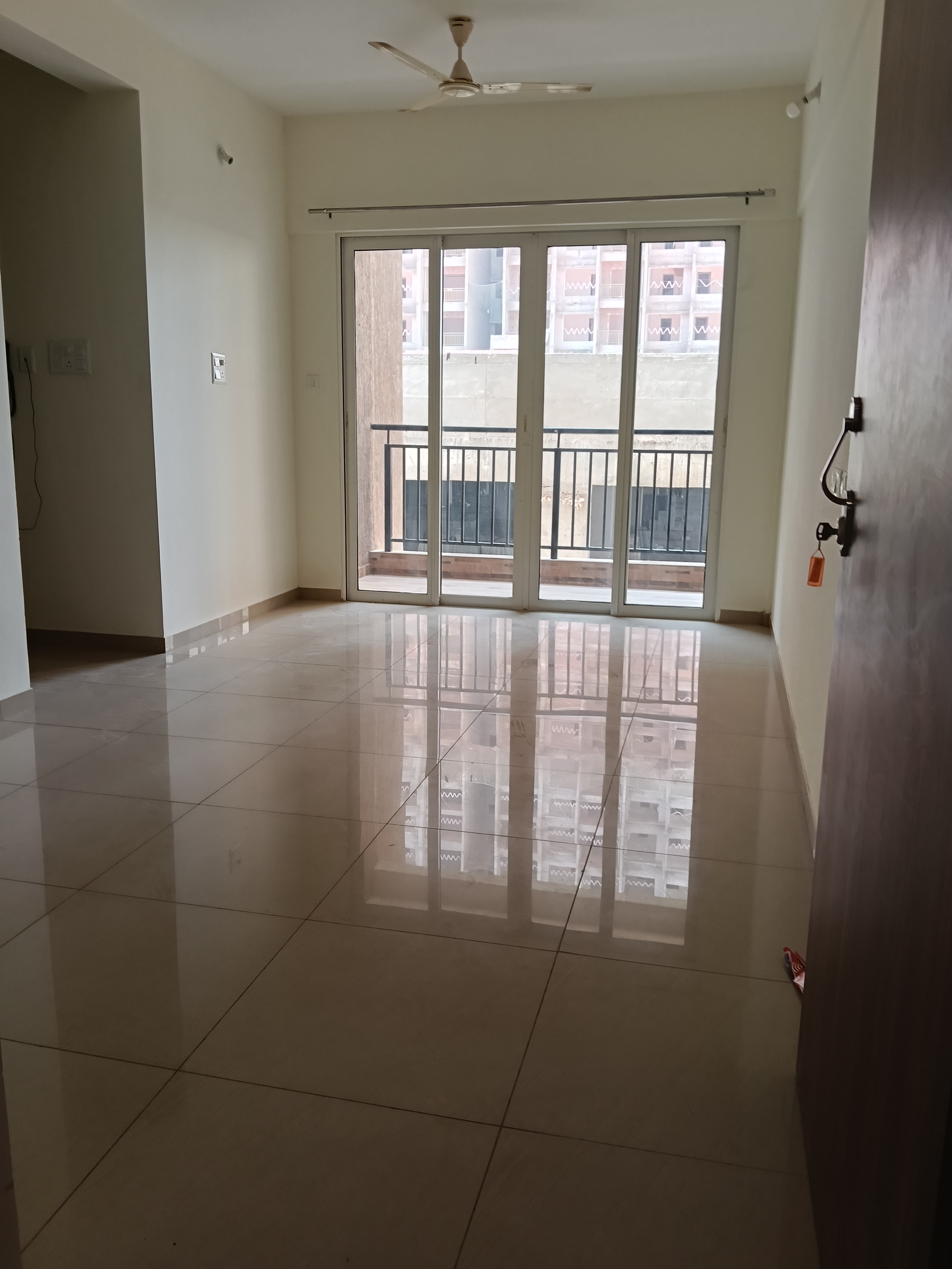 2 BHK + Extra Room Apartment For Rent in Kolte Patil Life Republic
