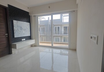 Room in 3 BHK Apartment at Bestech Park View Ananda, Sector 81 – for Sale