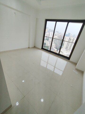 Room in 3 BHK Apartment at Matunga West – for Rent