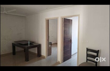 Room in 2 BHK Apartment at Aura Homes, Patiala Road – for Rent