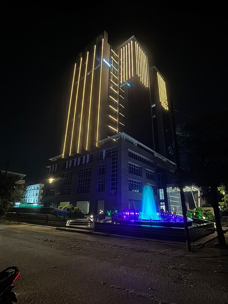 Exterior View, purvanchal-capital-tower Commercial Office Space 800 Sq.Ft. In Vibhuti Khand Lucknow 9347901