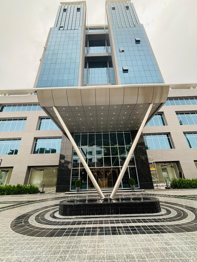 Exterior View, purvanchal-capital-tower Commercial Office Space 800 Sq.Ft. In Vibhuti Khand Lucknow 9347901