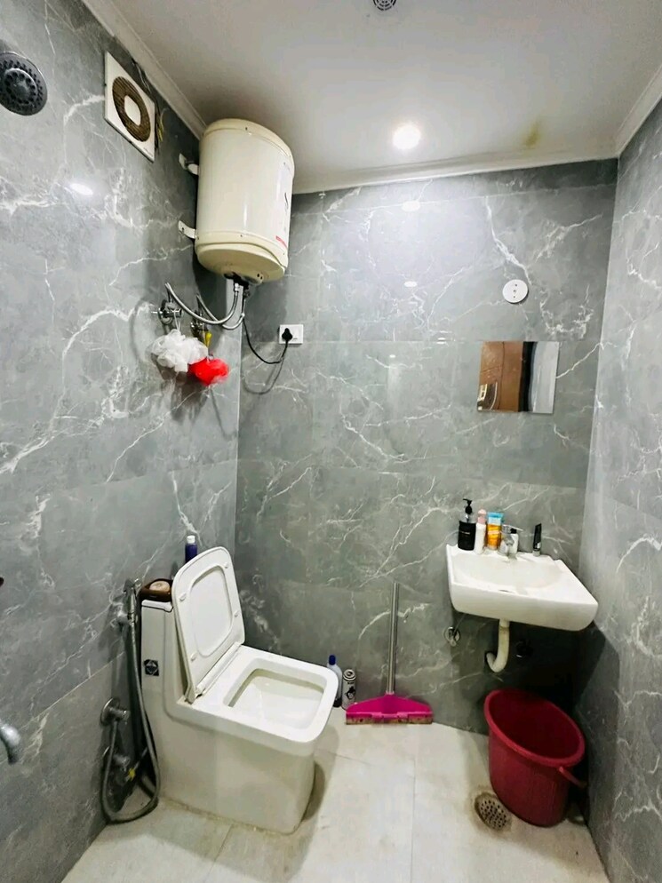 Bathroom, akashdeep-apartments 2 Bedroom 649 Sq.Ft. Apartment In Nalasopara West Palghar 9347842