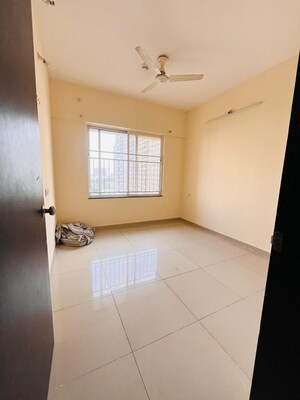 Room in 1 BHK Apartment at Kolte Patil Life Republic, Hinjewadi – for Rent