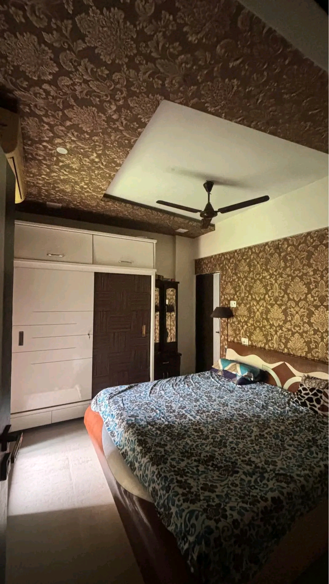 2 BHK + Pooja Room Apartment For Sale in Swaran Hans Tower