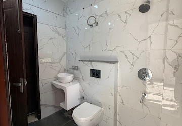 Bathroom in 6 BHK Independent House at Lohgarh – for Sale