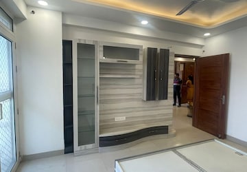 Room in 2 BHK Apartment at Mittal Rajnagar Residency, Raj Nagar Extension – for Rent