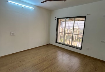 Room in 3 BHK Apartment at Courtyard by Narang Realty and The Wadhwa Group, Pokhran Road No Two – for Rent