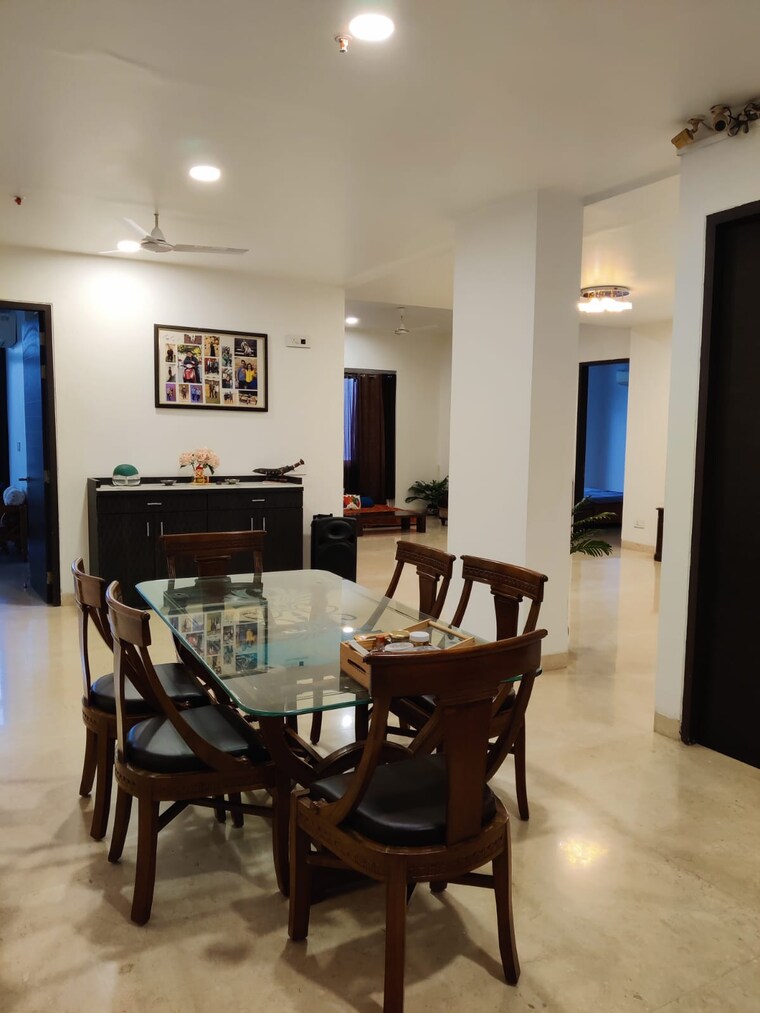 Living Room, gomti nagar 3 Bedroom 2500 Sq.Ft. Apartment In Gomti Nagar Lucknow 9347890