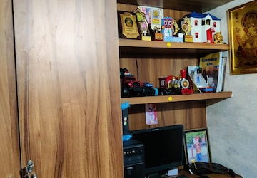 Room in 1.5 BHK Apartment at Vip Road – for Sale