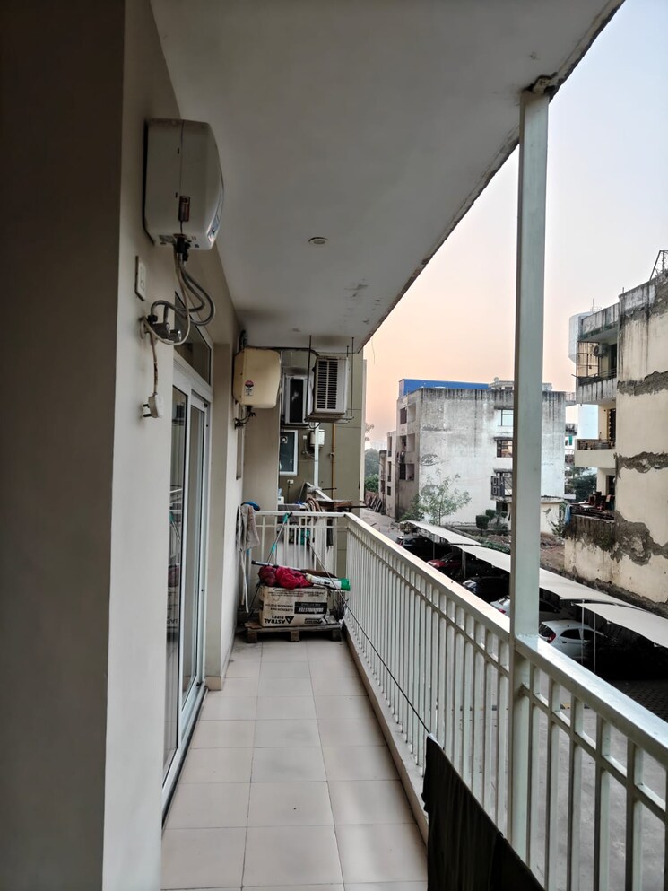 Balcony, bliss-orra 3 Bedroom 1760 Sq.Ft. Apartment In Ambala Highway Zirakpur 9347921