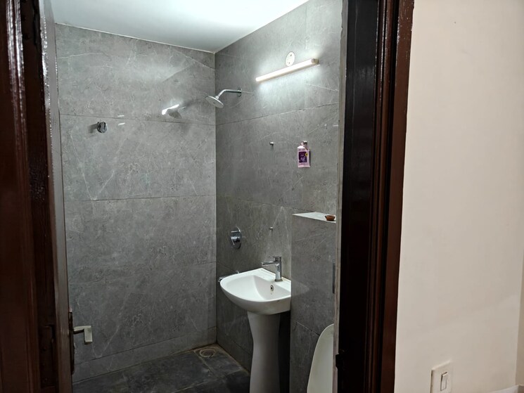 Bathroom, bliss-orra 3 Bedroom 1760 Sq.Ft. Apartment In Ambala Highway Zirakpur 9347921