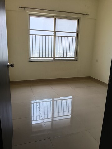 Room in 1 BHK Apartment at Kolte Patil Life Republic, Hinjewadi – for Rent