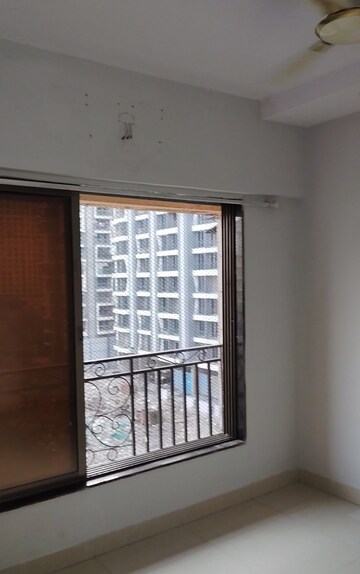 Room in 1 BHK Builder Floor at Shantee Meera Avenue, Vasai East – for Rent