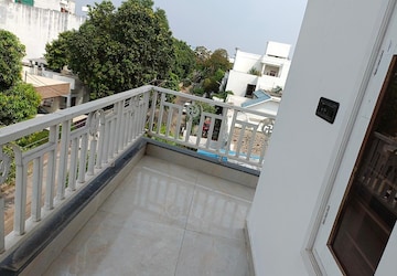 Balcony in 2 BHK Independent House at Gomti Nagar – for Rent