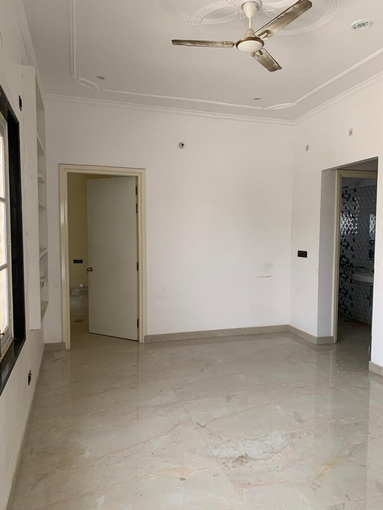 Room, gomti nagar 2 Bedroom 1700 Sq.Ft. Independent House In Gomti Nagar Lucknow 9347965