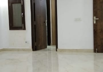 Room in 2 BHK Builder Floor at Panchsheel Vihar – for Rent