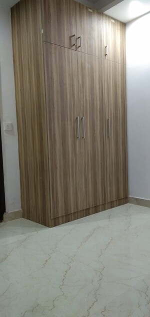Room in 2 BHK Builder Floor at Panchsheel Vihar – for Rent