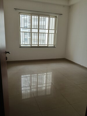 Room in 3 BHK Apartment at Kolte Patil Life Republic, Hinjewadi – for Rent
