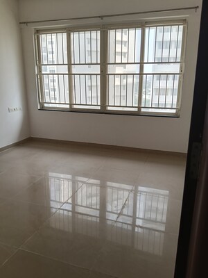 Room in 3 BHK Apartment at Kolte Patil Life Republic, Hinjewadi – for Rent