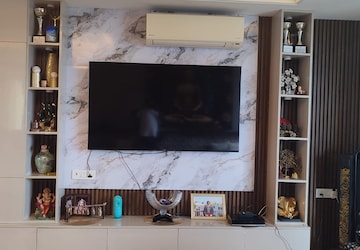Furnished Amenities in 4 BHK Builder Floor at Sector 52 – for Rent