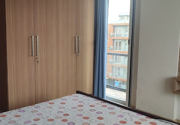 Bedroom in 4 BHK Builder Floor at Sector 52 – for Rent