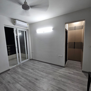 Room in 3 BHK Apartment at Hero Homes Gurgaon, Sector 104 – for Rent