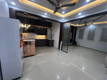 Kitchen in 2.5 BHK Apartment at Mahagun Moderne, Sector 78 – for Sale