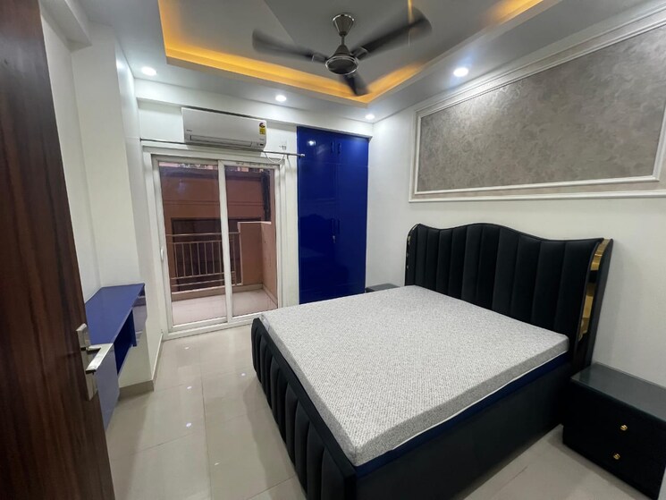 Bedroom, mahagun-moderne 2.5 Bedroom 1250 Sq.Ft. Apartment In Sector 78 Noida 9347995